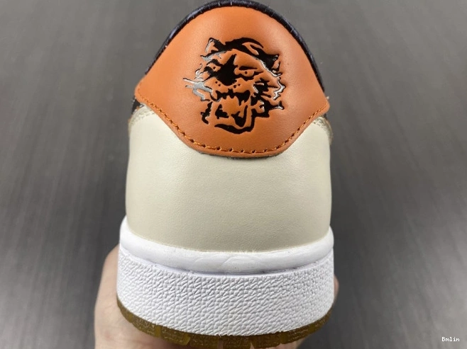 Bmlin Shoes OG Year the Tiger Jordan Low 1 of Air DH6932-100 0811